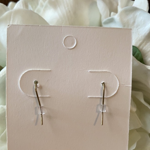 🛍️Dainty Leaf Accent Earrings🛍️3for$13!🛍️ - Picture 3 of 3